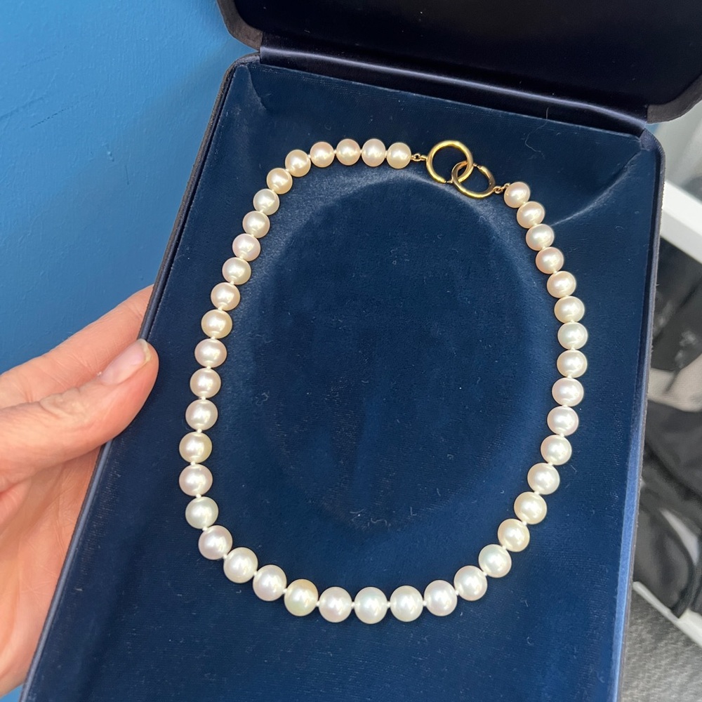 Tiffany & Co. Classic White Pearl Necklace